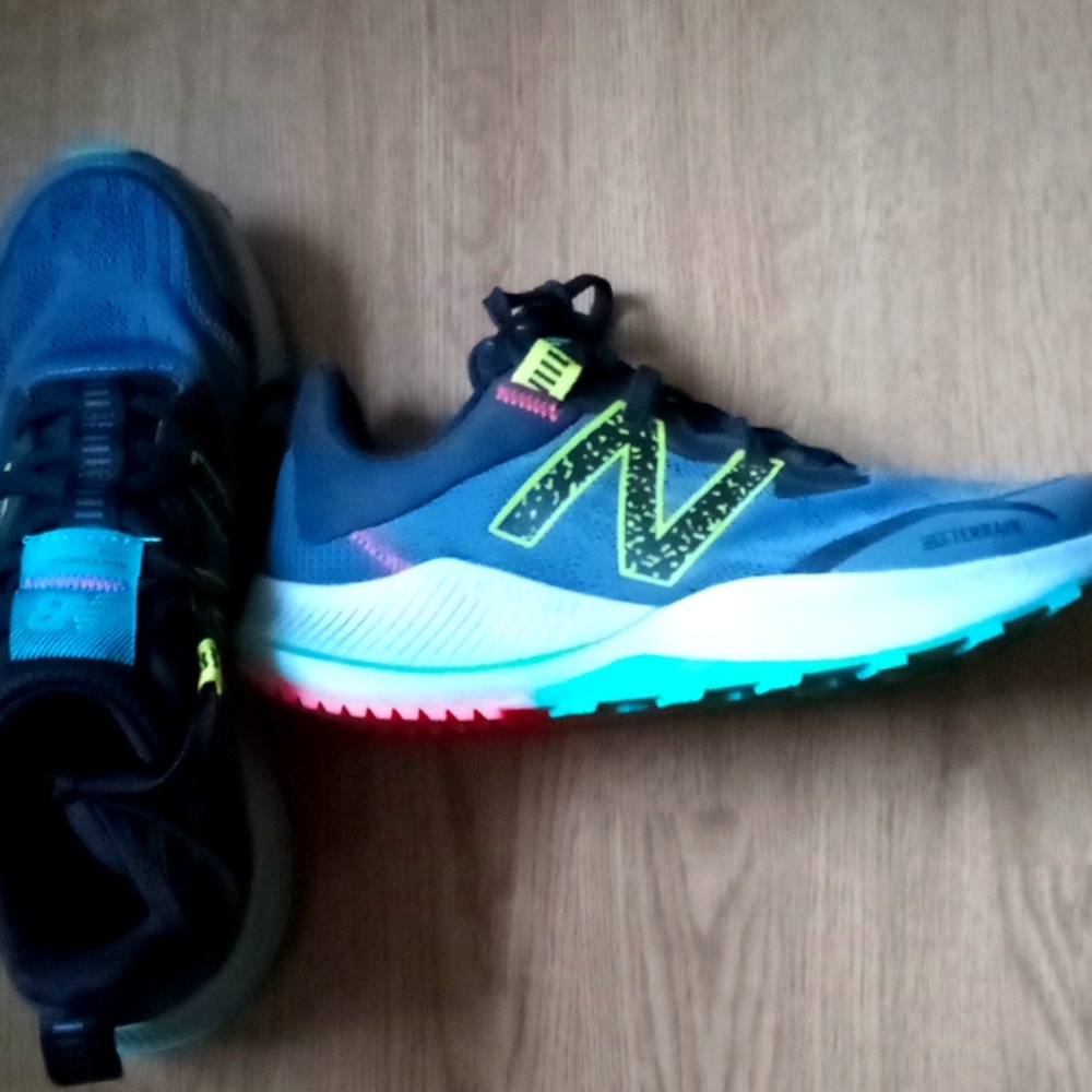 New Balance Trail Running Shie